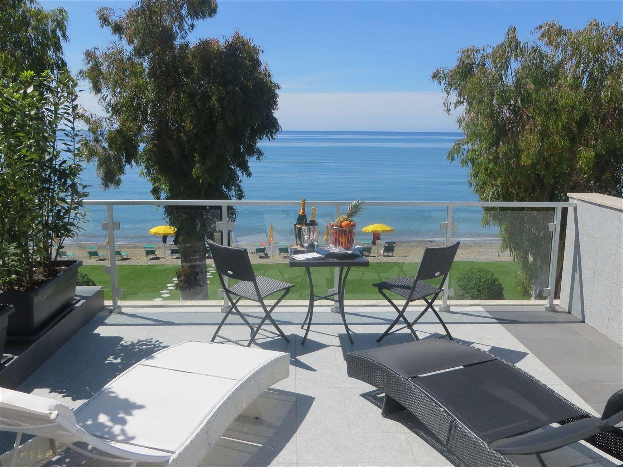 Hotel Eden Park Cilento Ispani Bagian luar foto